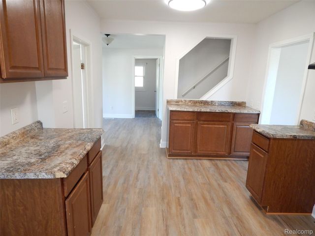 2711 Cherry Street, Port Huron, MI 48060