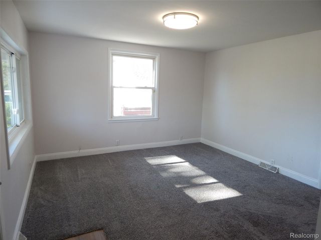 2711 Cherry Street, Port Huron, MI 48060