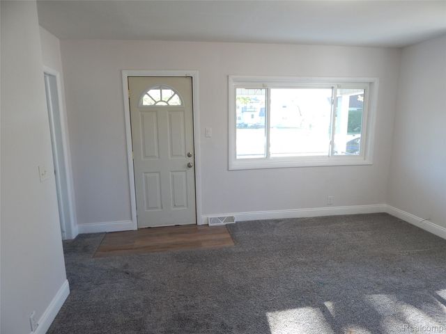 2711 Cherry Street, Port Huron, MI 48060