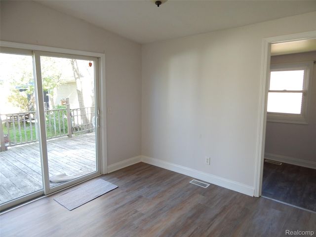 2711 Cherry Street, Port Huron, MI 48060