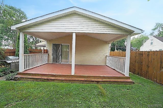 1124 Maple Avenue, Niagara Falls, NY 14305