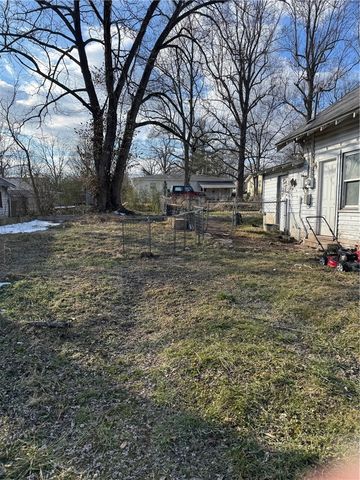 620 S Maple Street, Harrison, AR 72601