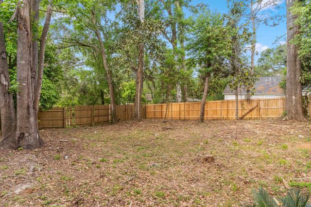 1552 China Grove, Tallahassee, FL 32301