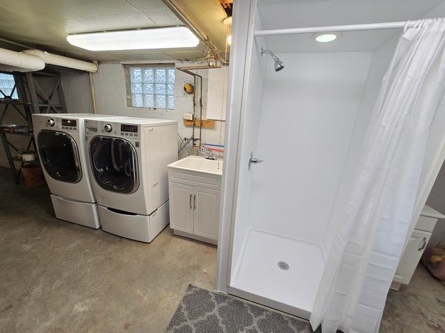 21671 Sunnyview Street, Clinton Twp, MI 48035