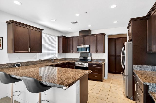 1510 Bernard Phelan Ave, Tracy, CA 95377