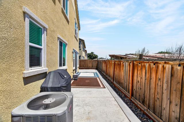 1510 Bernard Phelan Ave, Tracy, CA 95377