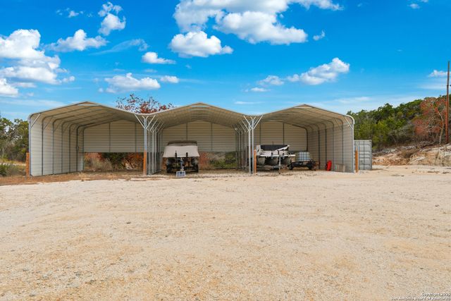 1611 FULLER DR, Canyon Lake, TX 78133