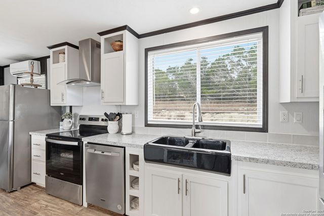 1611 FULLER DR, Canyon Lake, TX 78133