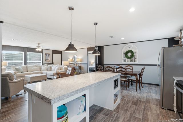 1611 FULLER DR, Canyon Lake, TX 78133