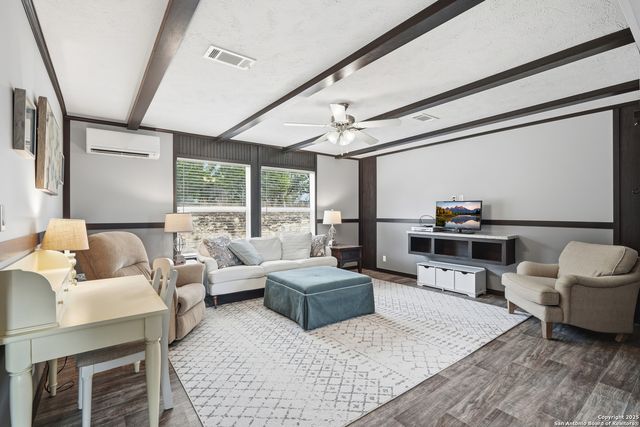 1611 FULLER DR, Canyon Lake, TX 78133