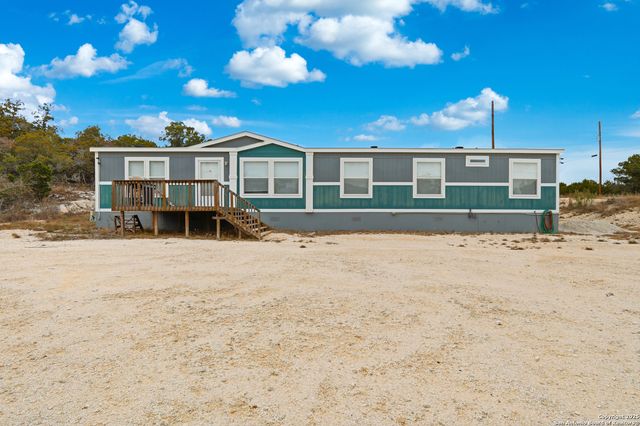 1611 FULLER DR, Canyon Lake, TX 78133