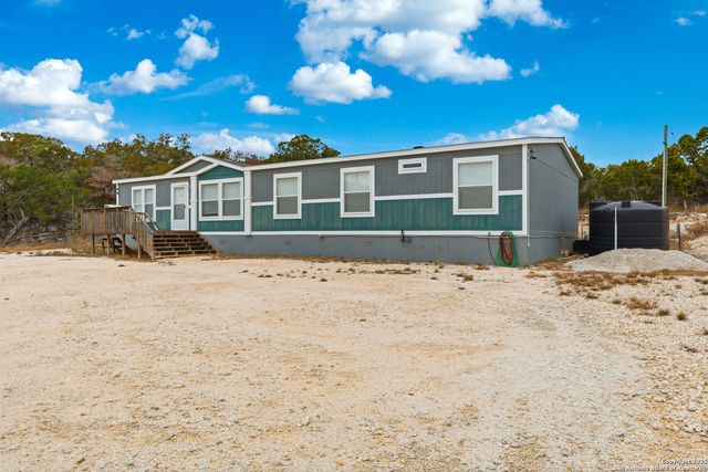 1611 FULLER DR, Canyon Lake, TX 78133