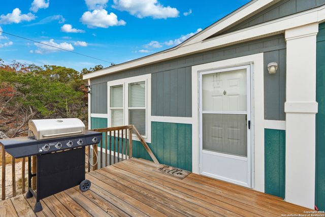 1611 FULLER DR, Canyon Lake, TX 78133