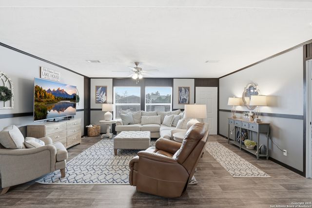 1611 FULLER DR, Canyon Lake, TX 78133