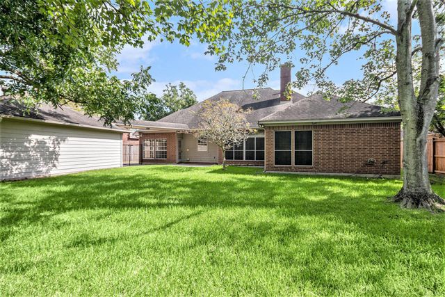 2203 Woodside Drive, Houston, TX 77062