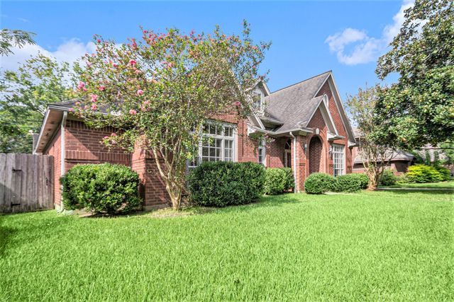 2203 Woodside Drive, Houston, TX 77062