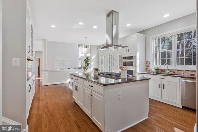 4029 GOSS RD, Fairfax, VA 22032