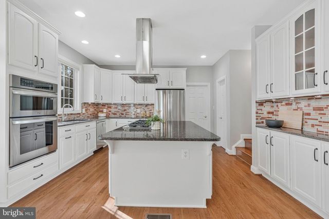 4029 GOSS RD, Fairfax, VA 22032