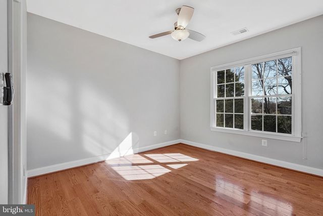 4029 GOSS RD, Fairfax, VA 22032