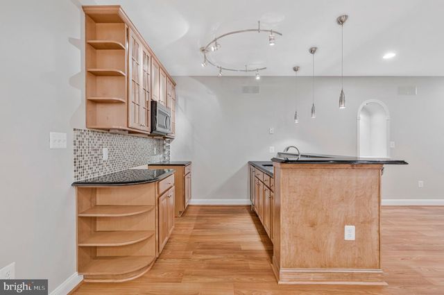 4029 GOSS RD, Fairfax, VA 22032