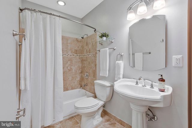 4029 GOSS RD, Fairfax, VA 22032