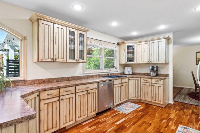 2055 Hillcrest Dr., Twin Falls, ID 83301