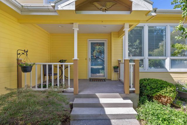 2055 Hillcrest Dr., Twin Falls, ID 83301