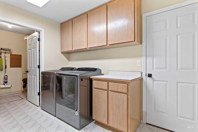 2055 Hillcrest Dr., Twin Falls, ID 83301