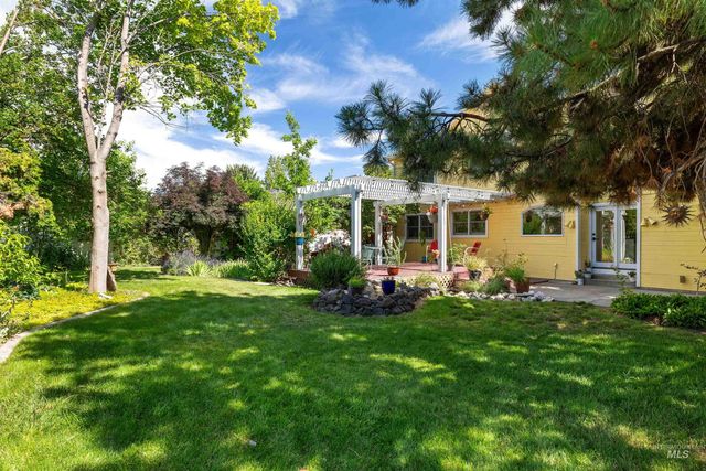 2055 Hillcrest Dr., Twin Falls, ID 83301