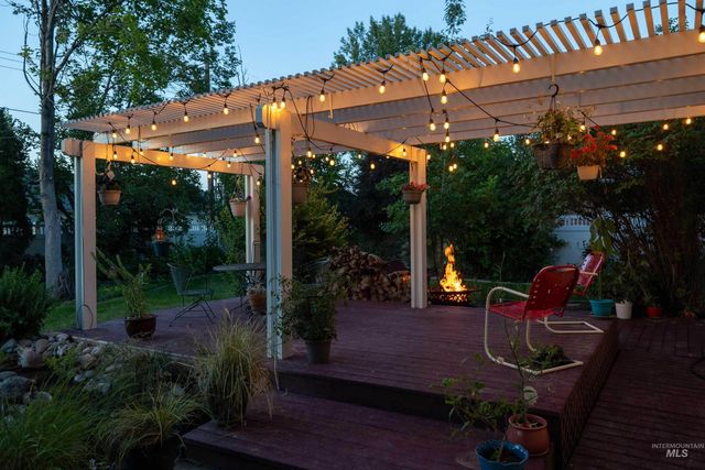 2055 Hillcrest Dr., Twin Falls, ID 83301