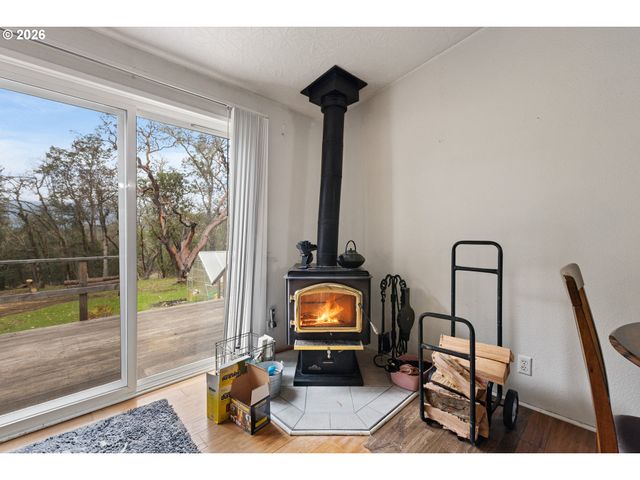 600 DONRUSS Dr, Roseburg, OR 97471