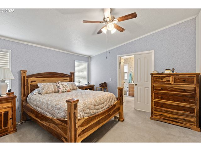 600 DONRUSS Dr, Roseburg, OR 97471