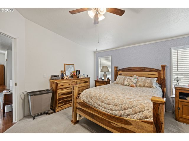 600 DONRUSS Dr, Roseburg, OR 97471