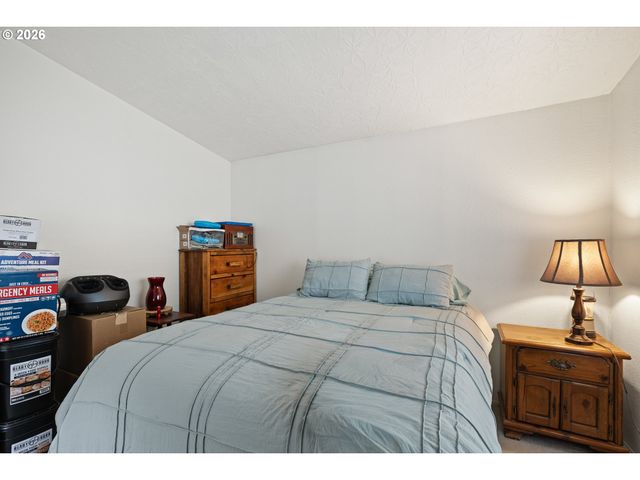 600 DONRUSS Dr, Roseburg, OR 97471