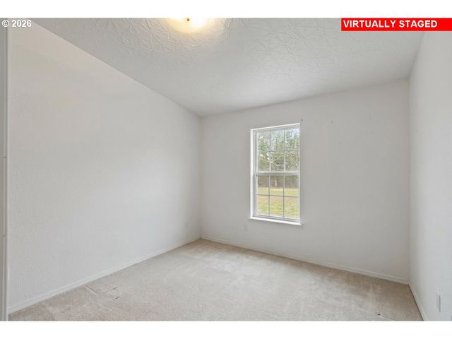 600 DONRUSS Dr, Roseburg, OR 97471