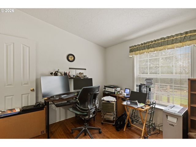 600 DONRUSS Dr, Roseburg, OR 97471