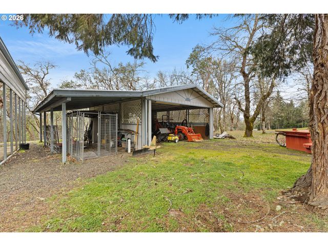 600 DONRUSS Dr, Roseburg, OR 97471