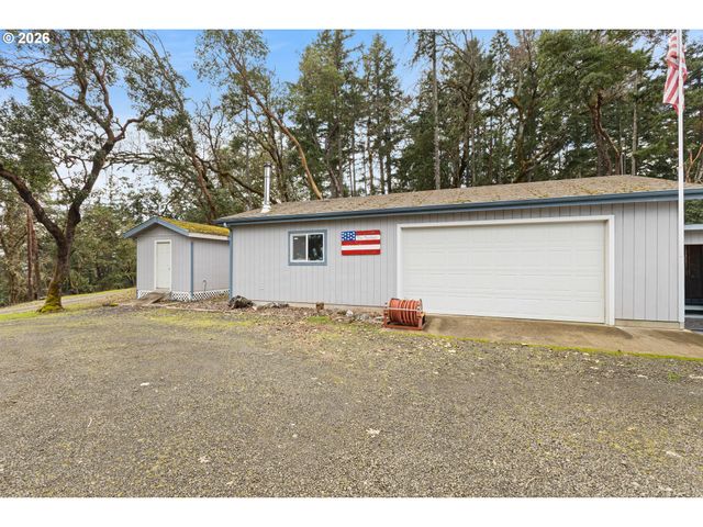 600 DONRUSS Dr, Roseburg, OR 97471
