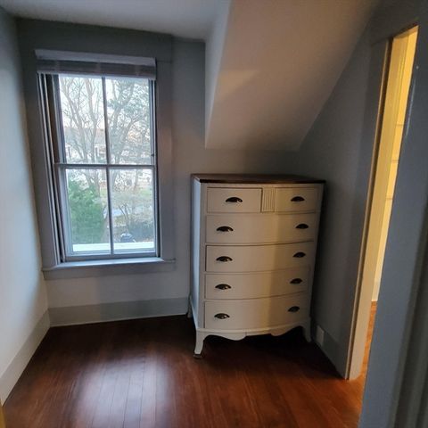 89 Adams Street 1, Fairhaven, MA 02719