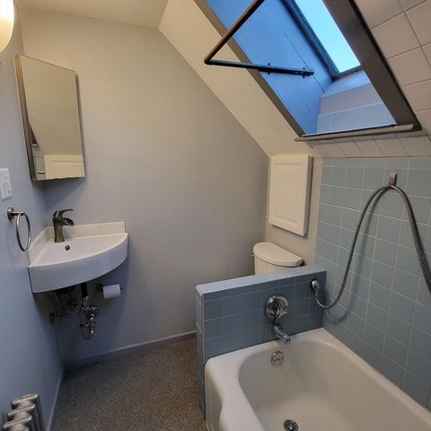 89 Adams Street 1, Fairhaven, MA 02719