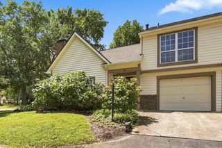 5002 Camelot Dr Apt A, Columbia, TN 38401