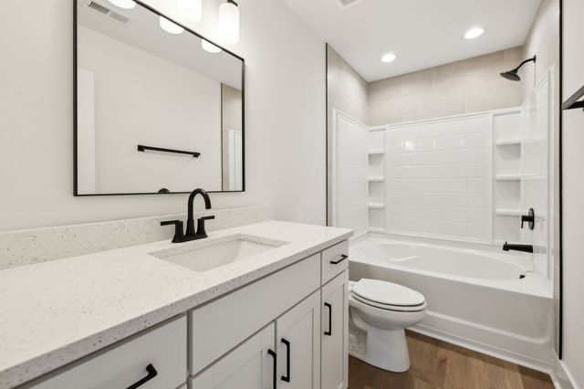 1075 Linder Ridge Rd, Woodlawn, TN 37191