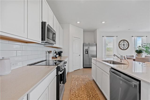 22556 W 214th Terrace, Spring Hill, KS 66083