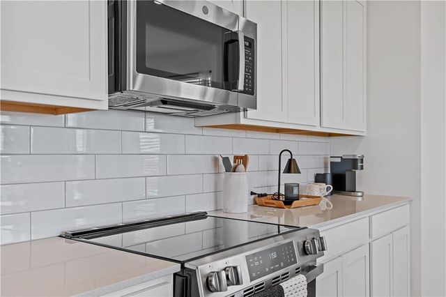 22556 W 214th Terrace, Spring Hill, KS 66083