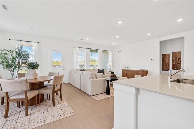 22556 W 214th Terrace, Spring Hill, KS 66083