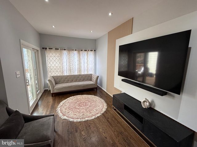 45823 MARLANE TER, Sterling, VA 20166