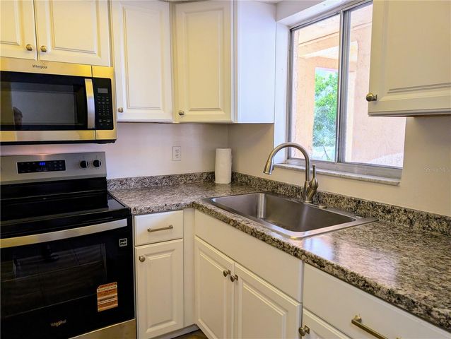 4127 HERON WAY E-111, Bradenton, FL 34205