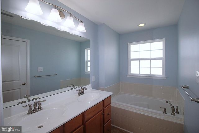 516 GROAT ALY, Phoenixville, PA 19460