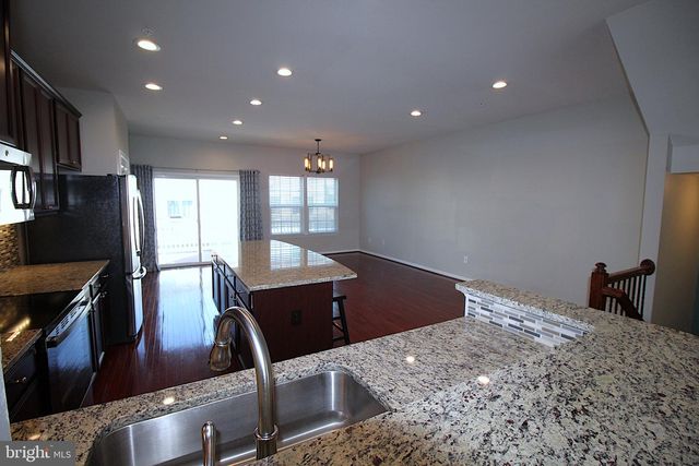 516 GROAT ALY, Phoenixville, PA 19460