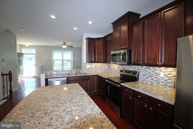 516 GROAT ALY, Phoenixville, PA 19460